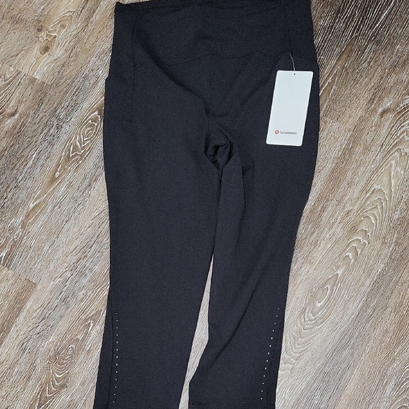 Lululemon Black Swift Speed HR Crop 21" Leggings With Pockets - Picture 6 of 7